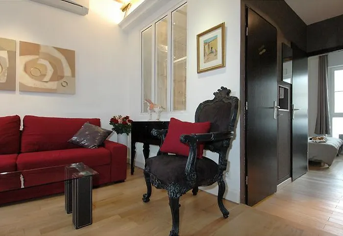 Holidaysinparis-Bourg Tibourg II